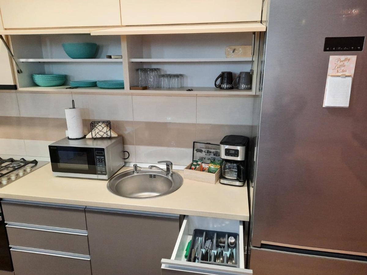 Sorin'S Comfortable Apartment Braşov Eksteriør bilde