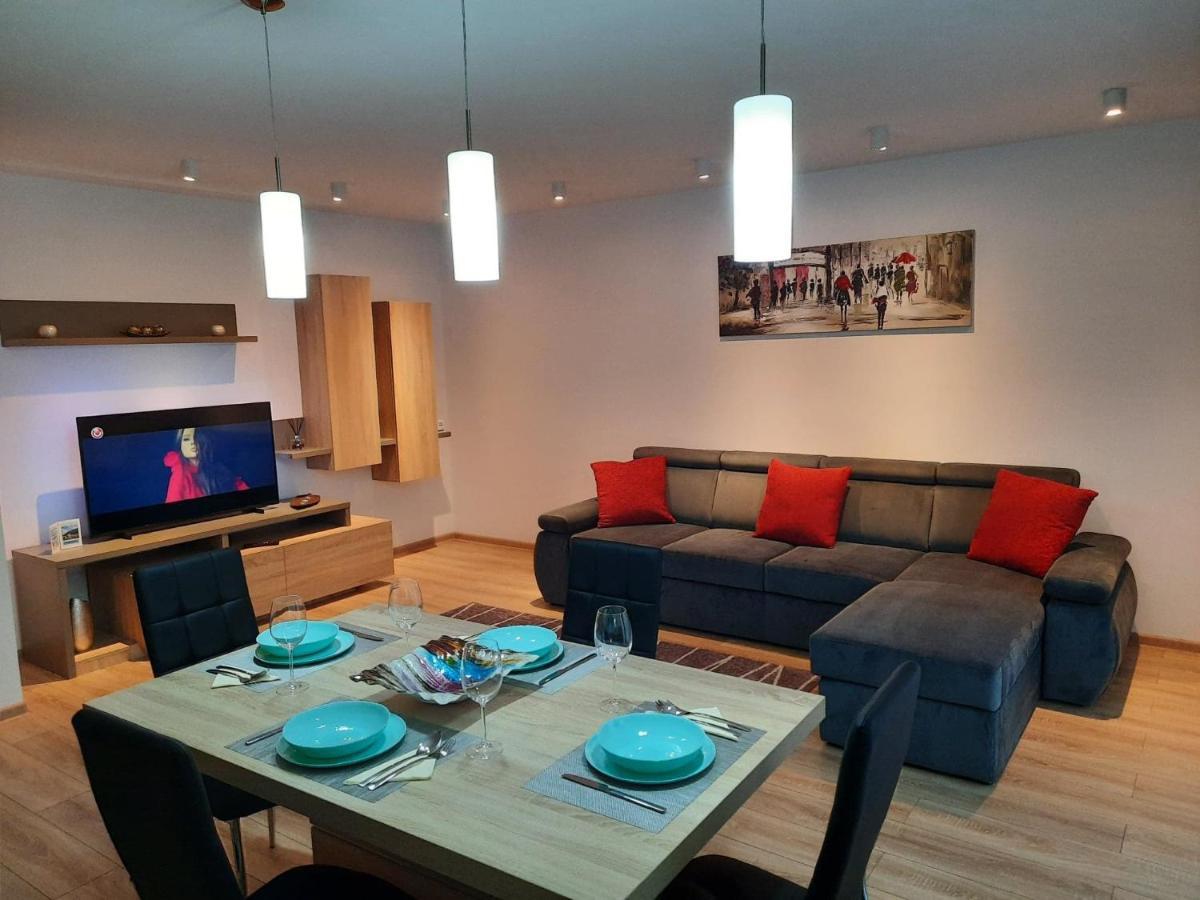 Sorin'S Comfortable Apartment Braşov Eksteriør bilde